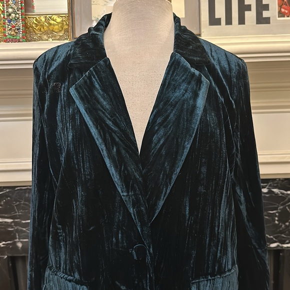 NWT “Autres Filles” green crushed velvet blazer. Covered buttons - Picture 2 of 6